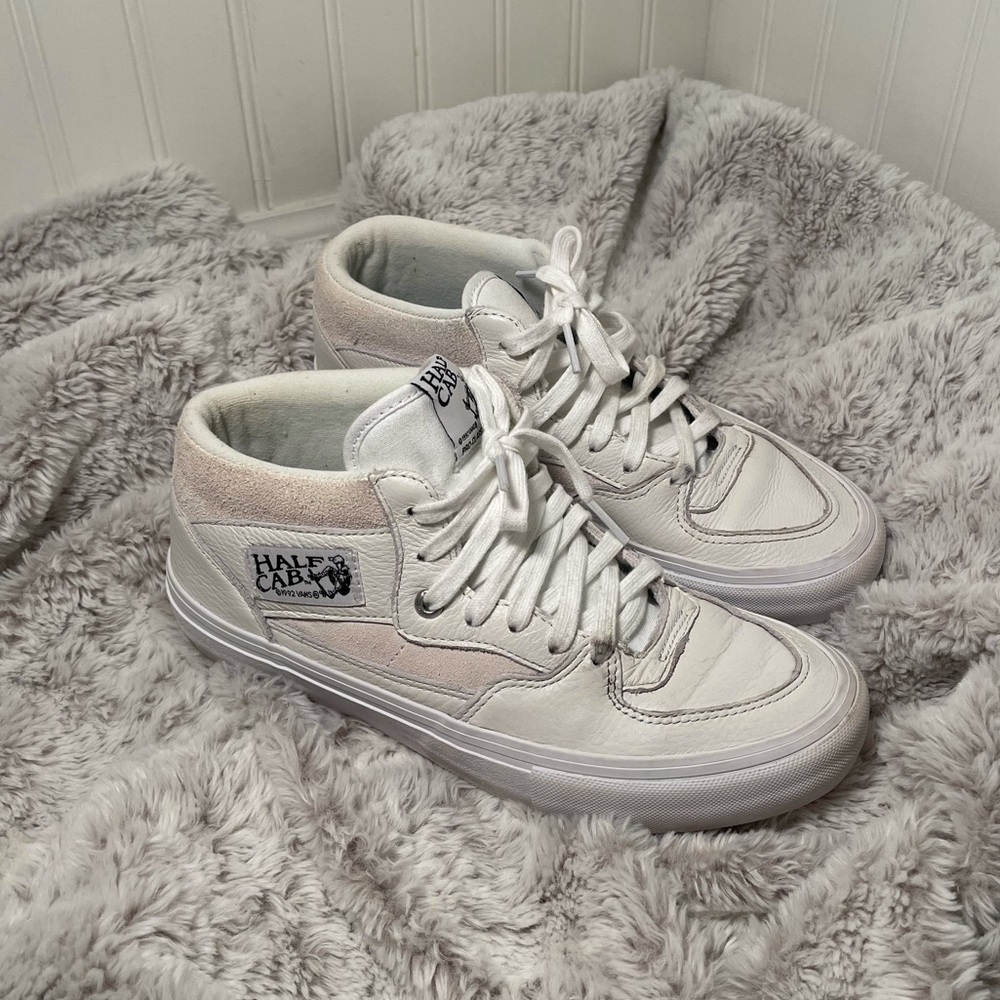 Half Cab White Vans, Men’s 7 Women’s 8.5